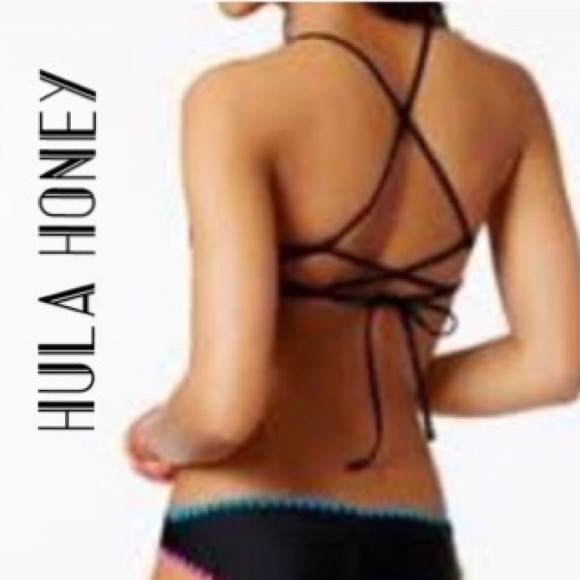 Hula Honey Women’s WhipStitch Shirred Bikini Top - Picture 5 of 6